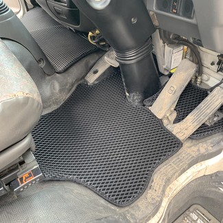 Коврики на Isuzu Forward IV узкая кабина 1994 - 2009 в Таганроге