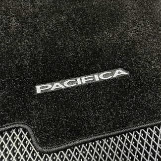Ворсовые коврики на Chrysler Pacifica II 2016 - 2025 в Таганроге