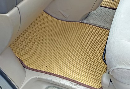 Ворсовые коврики на Toyota Alphard (H10) 2002 - 2008 в Таганроге