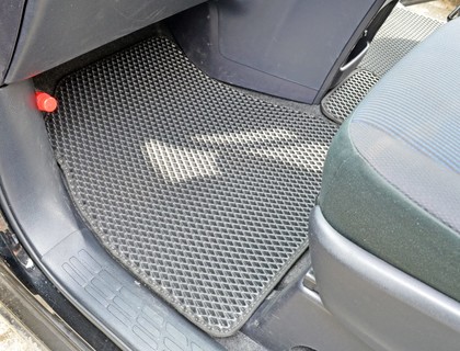 Ворсовые коврики на Toyota Esquire (R80) 2014 - 2021 в Таганроге