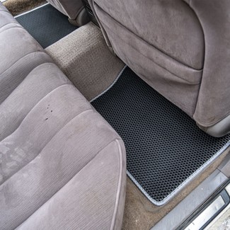 Ворсовые коврики на Toyota Mark II (100) 1996 - 2001 в Таганроге