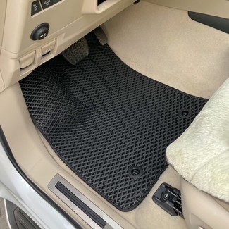Ворсовые коврики на Toyota Land Cruiser 300 2021 - 2025 в Таганроге