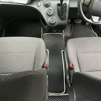 Ворсовые коврики на Toyota Sienta II 2015 - 2022 в Таганроге