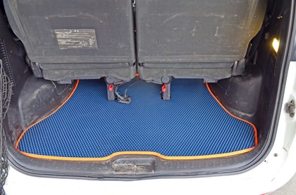 Ворсовые коврики на Nissan Serena (C25) 2005 - 2010 в Таганроге