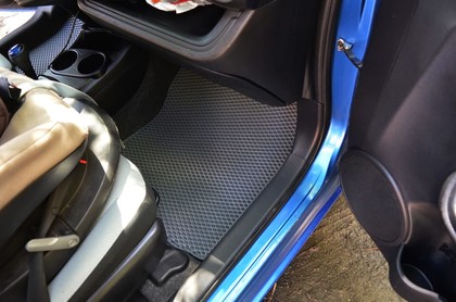 Коврики на Toyota Prius C 2011 - 2021 в Таганроге