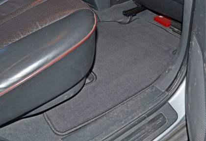 Ворсовые коврики на Hyundai Santa Fe II 2005 - 2012 в Таганроге