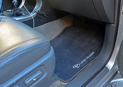 Ворсовые коврики на Toyota Land Cruiser Prado 120 2002 - 2009 в Таганроге