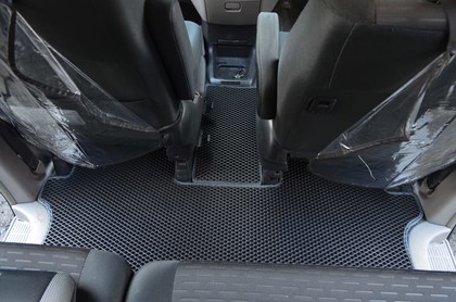 Ворсовые коврики на Toyota Voxy (R60) 2001 - 2007 в Таганроге