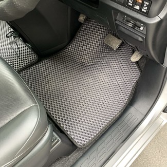 Ворсовые коврики на Toyota Voxy (R80) 2014 - 2021 в Таганроге