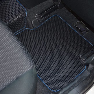 Ворсовые коврики на Mazda Axela II 2009 - 2013 в Таганроге