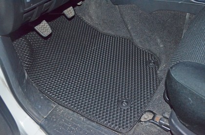 Ворсовые коврики на Toyota Hilux VII 2008 - 2015 в Таганроге