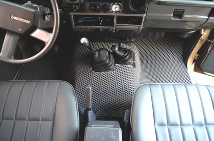 Ворсовые коврики на Toyota Land Cruiser 70 2006 - 2025 в Таганроге