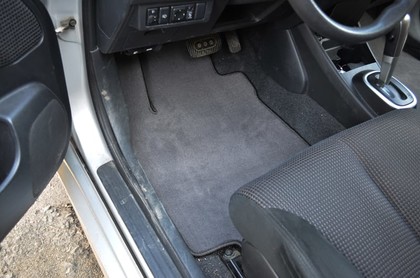 Ворсовые коврики на Nissan Tiida (C11) 2004 - 2014 в Таганроге