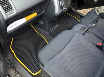 Коврики на Honda Mobilio Spike 2002 - 2008 в Таганроге