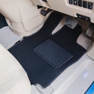 Ворсовые коврики на Nissan Serena (C25) 2005 - 2010 в Таганроге