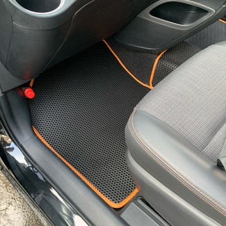Ворсовые коврики на Toyota Sienta II 2015 - 2022 в Таганроге