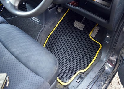 Коврики на Honda Mobilio Spike 2002 - 2008 в Таганроге