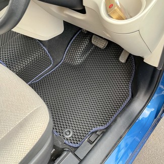 Ворсовые коврики на Toyota Sienta II 2015 - 2022 в Таганроге