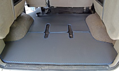Коврики на Mitsubishi Delica 4 1994 - 2007 в Таганроге