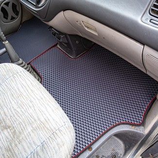 Ворсовые коврики на Mitsubishi Space Gear 1994 - 2007 в Таганроге