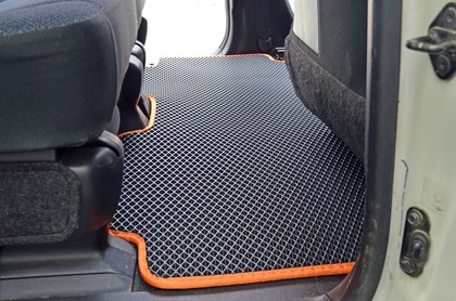 Ворсовые коврики на Toyota Sienta II 2015 - 2022 в Таганроге