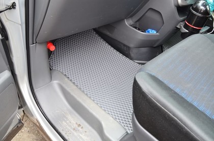 Ворсовые коврики на Toyota Voxy (R70) 2007 - 2013 в Таганроге