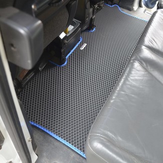 Ворсовые коврики на Nissan NV200 2009 - 2025 в Таганроге
