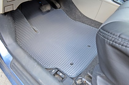 Ворсовые коврики на Toyota Yaris II 2005 - 2011 в Таганроге