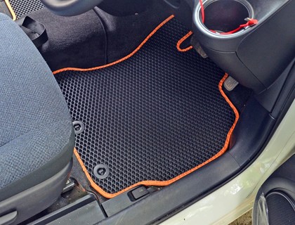 Ворсовые коврики на Toyota Sienta II 2015 - 2022 в Таганроге