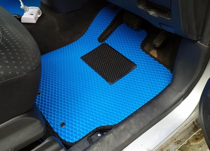 Ворсовые коврики на Toyota Ractis I 2005 - 2010 в Таганроге