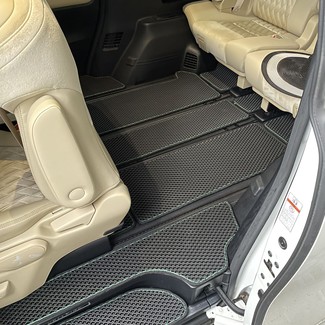 Ворсовые коврики на Toyota Vellfire (H30) 2015 - 2023 в Таганроге